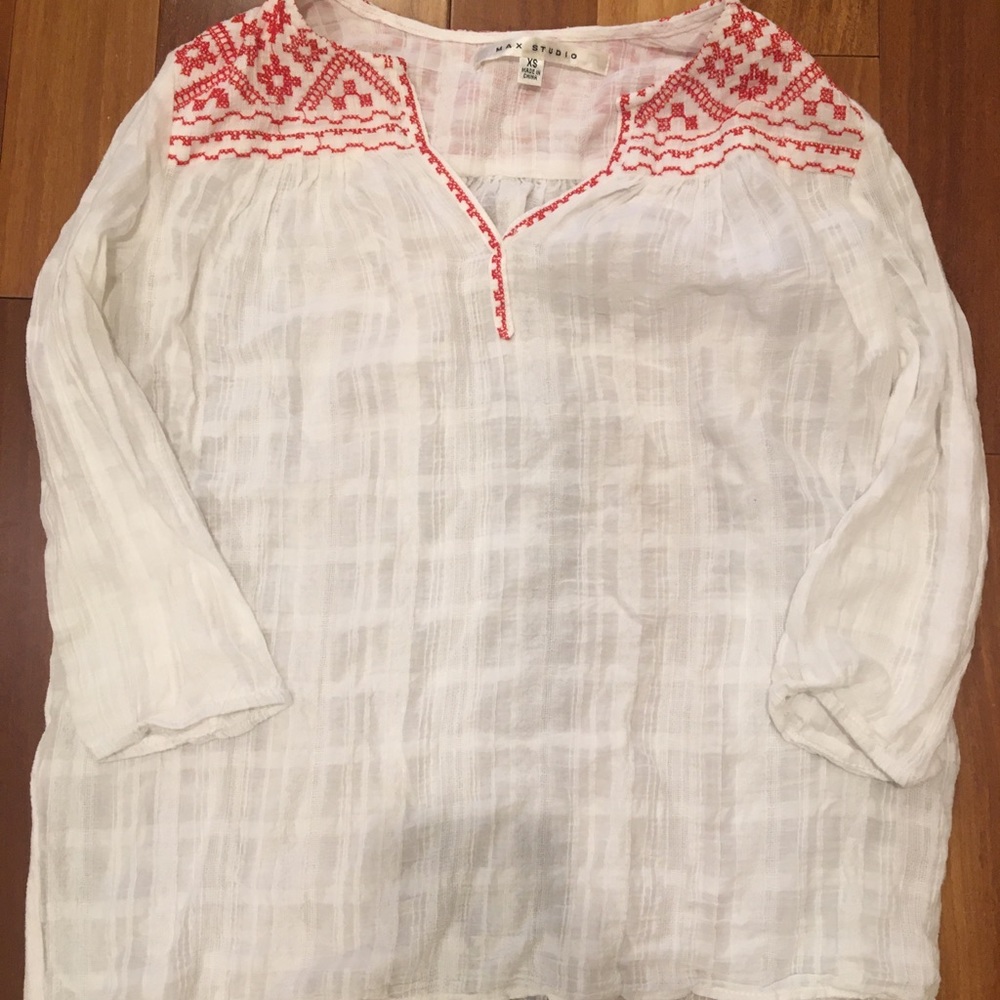 Max Studios top